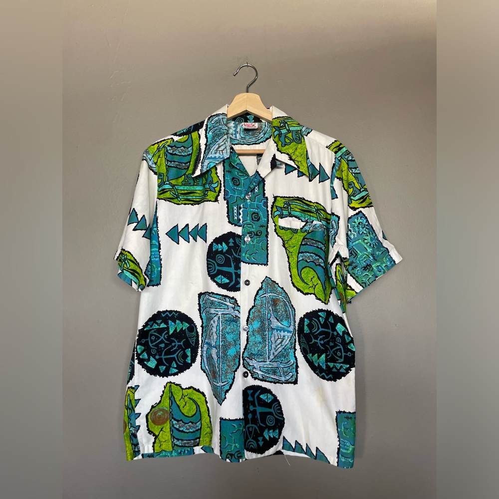 Barefoot paradise White Short-Sleeve Button-Up Shirt with Teal & Green Print